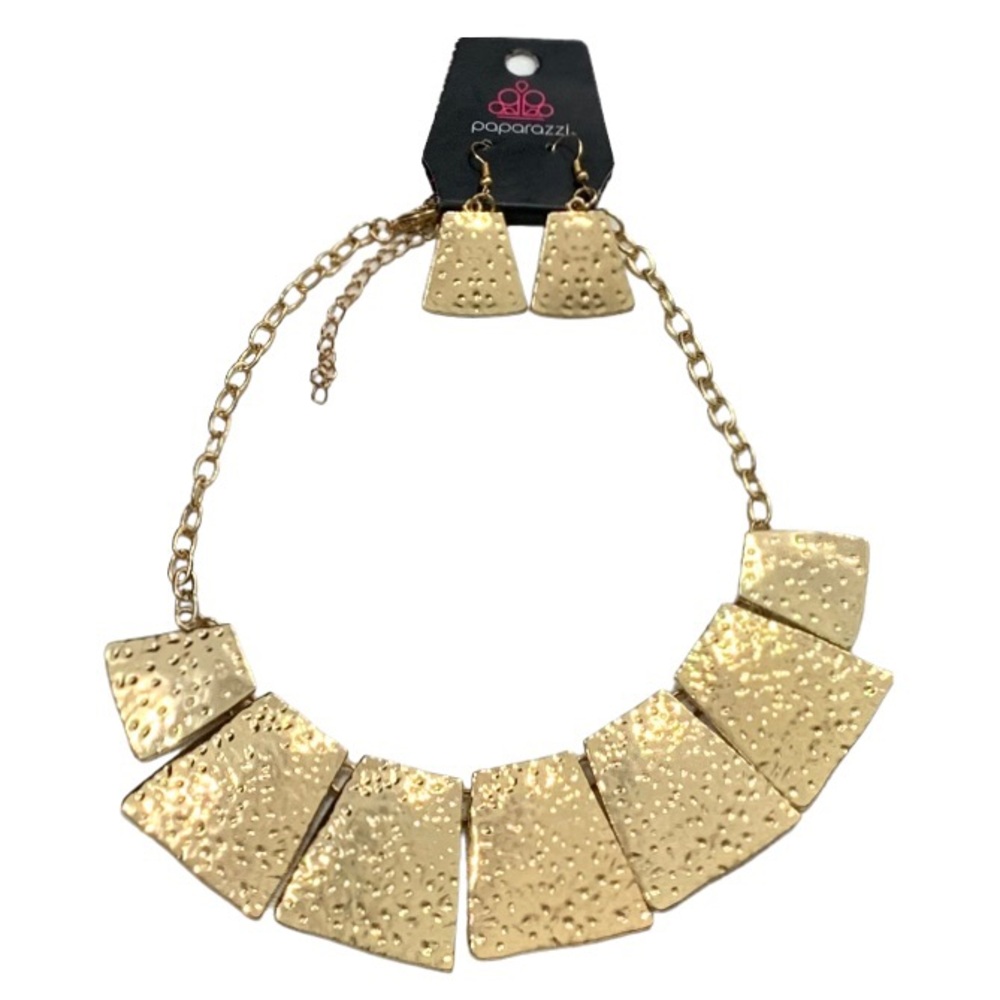 Paparazzi Gold Medallion Necklace Earring Set Here Comes The Huntress